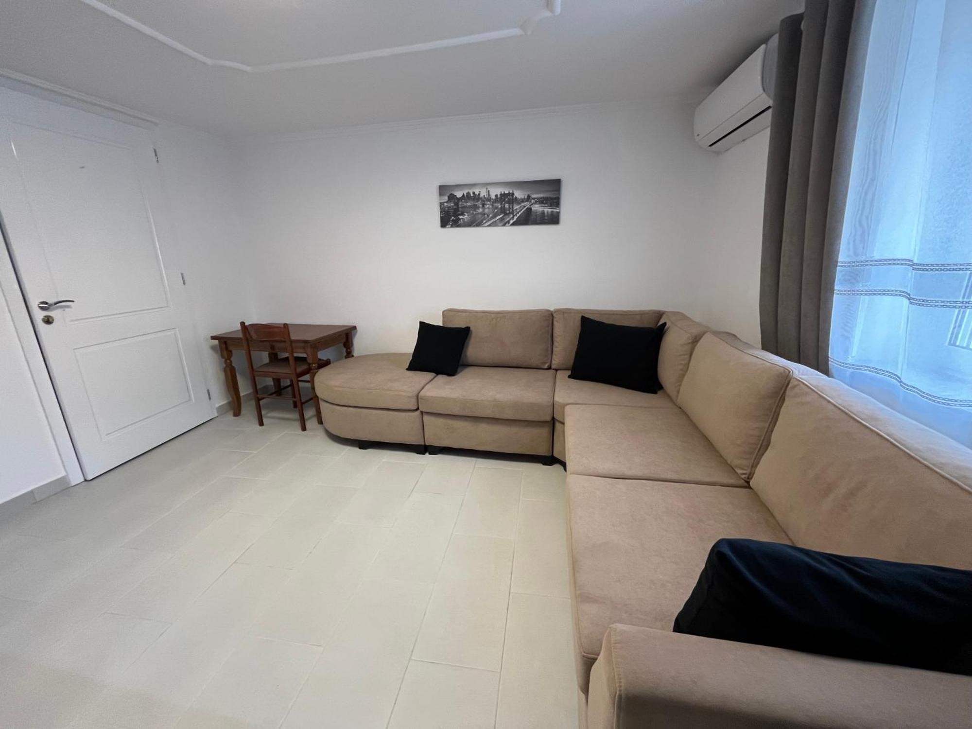 Sskerdi Villa Berat